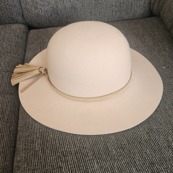 Brixton Blush/Cream Wide-Brim Hat with Tan Band, size XS - Picture 4 of 8